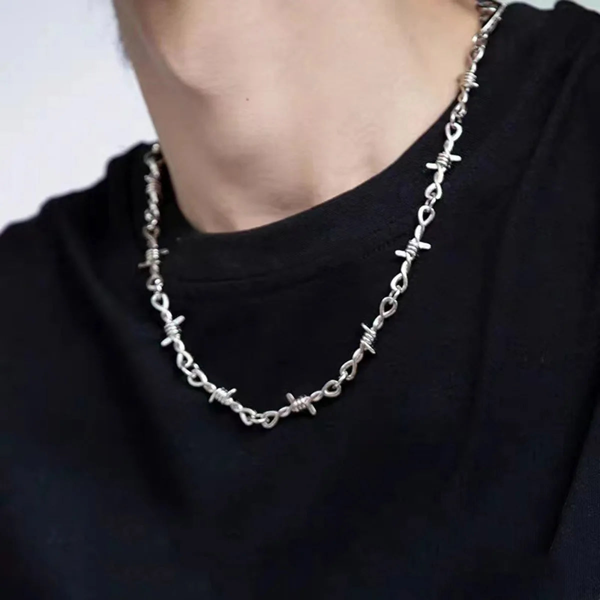 Kpop Safety Blade Razor Pendant Necklace for Men Long Chain Collar Hiphop Jewelry for Men Boys Geometric Dangling Party Gift